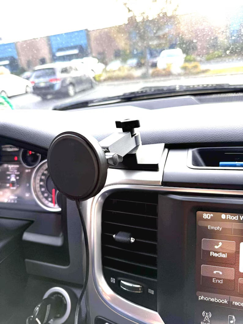 Dodge RAM 1500 (2013–2018 Rotary Dial Shifter) Custom Phone Mount/Charger